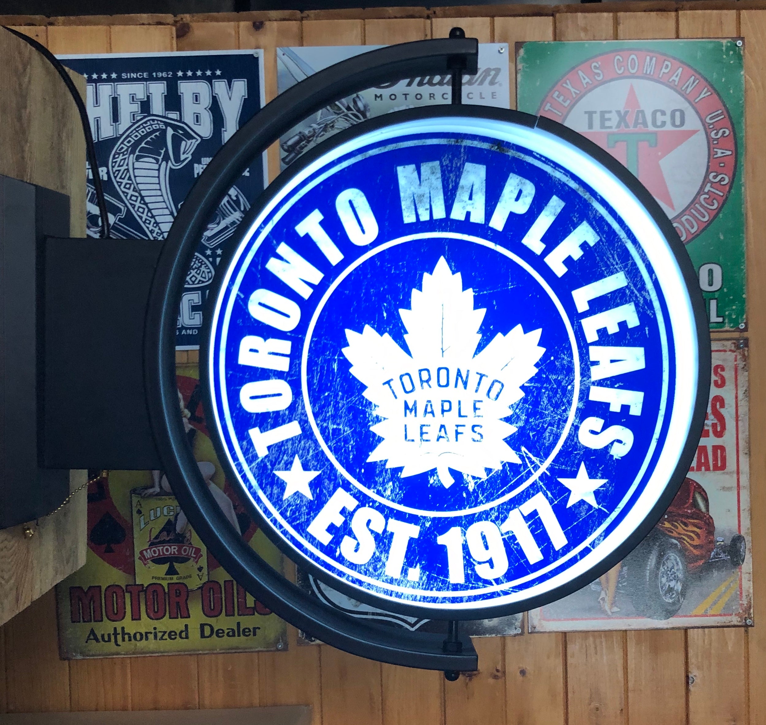 Toronto Maple Leafs Wall Sign - 22 Round Distressed, Street Signs